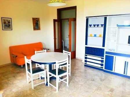 Lungomare Galileo Galilei Appartamento *
